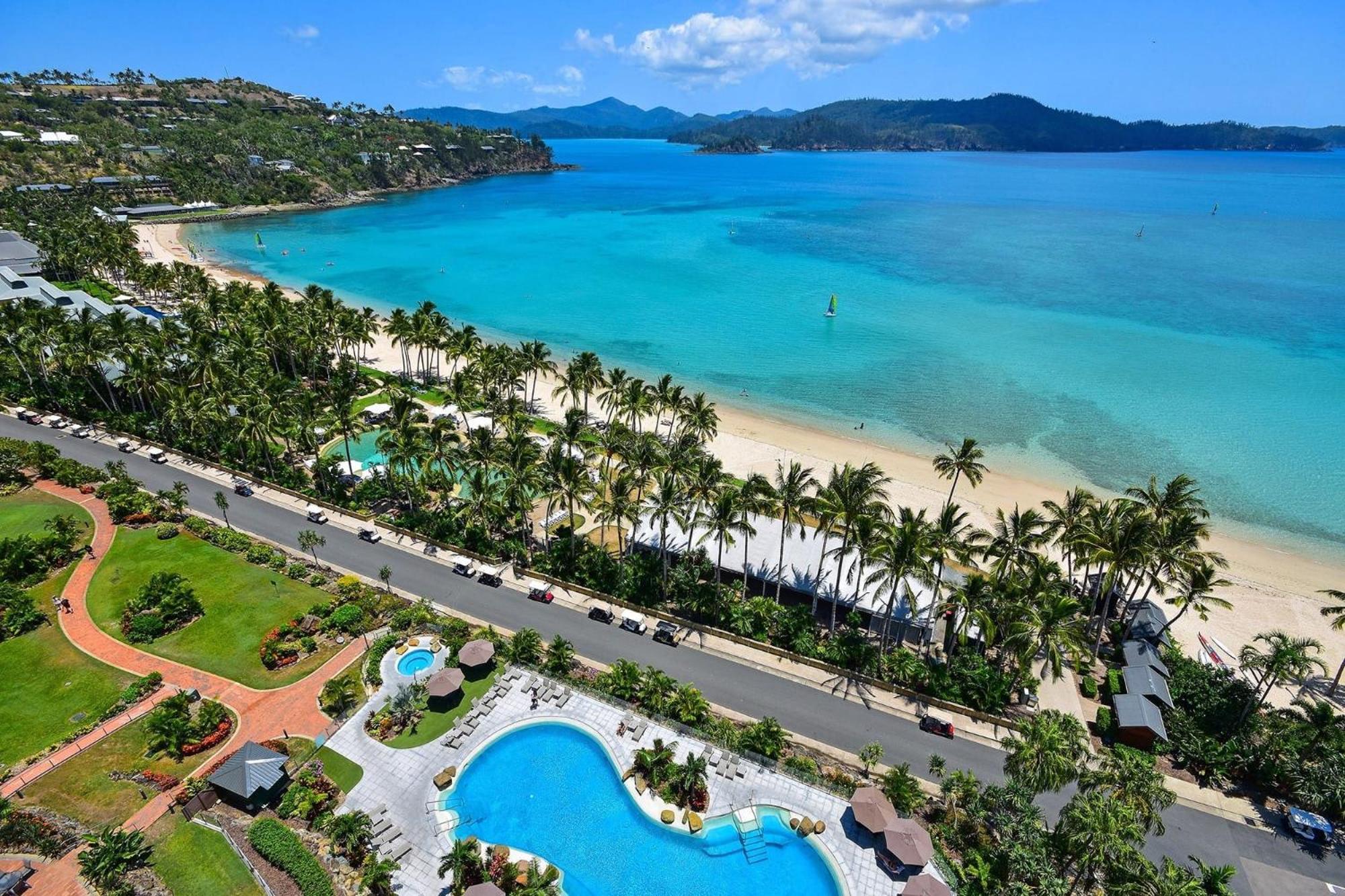 Beachfront Hamilton Island Exteriör bild