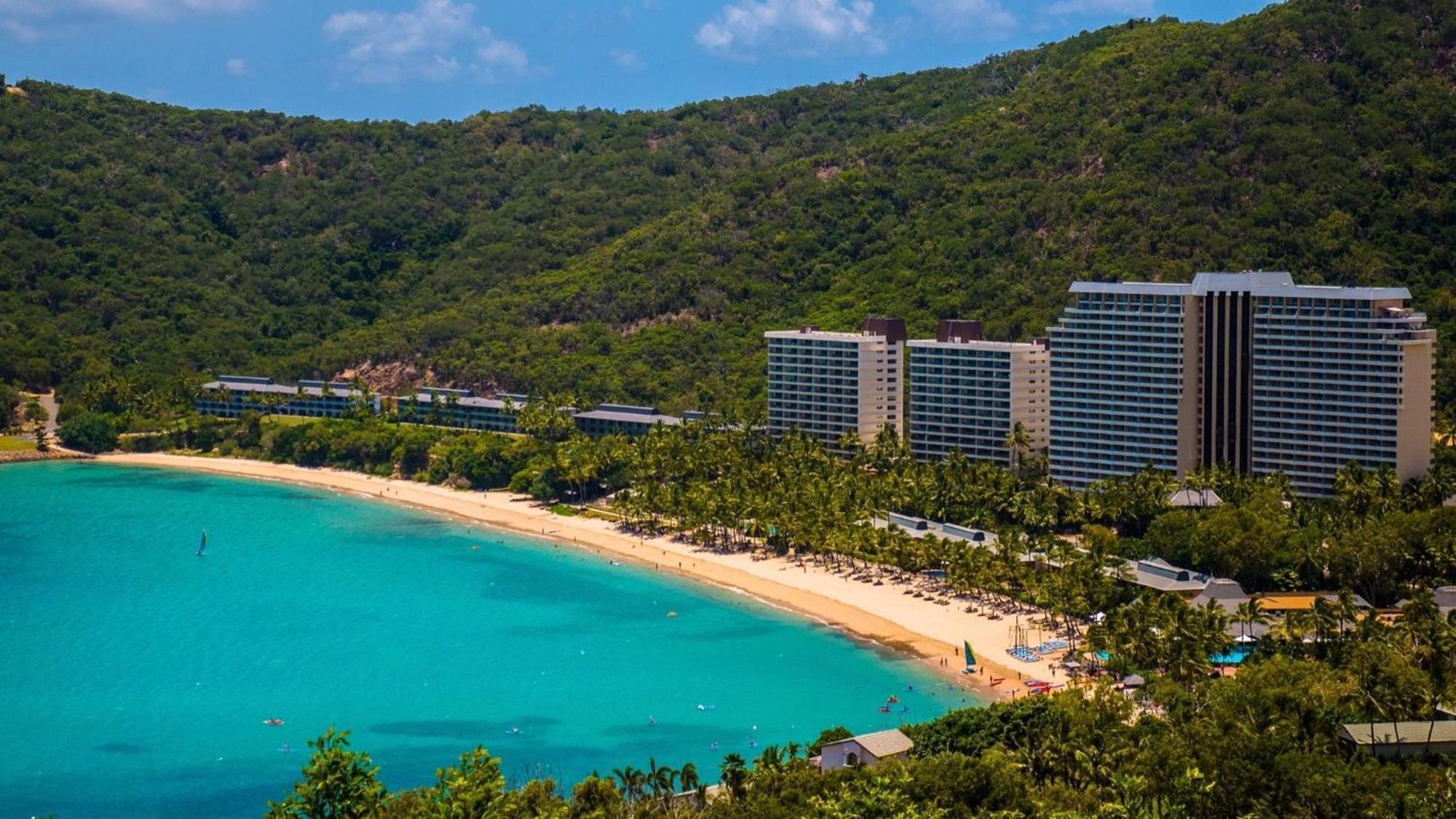Beachfront Hamilton Island Exteriör bild